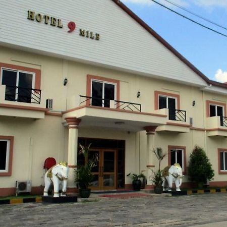 Hotel 9 Mile Yangon Esterno foto