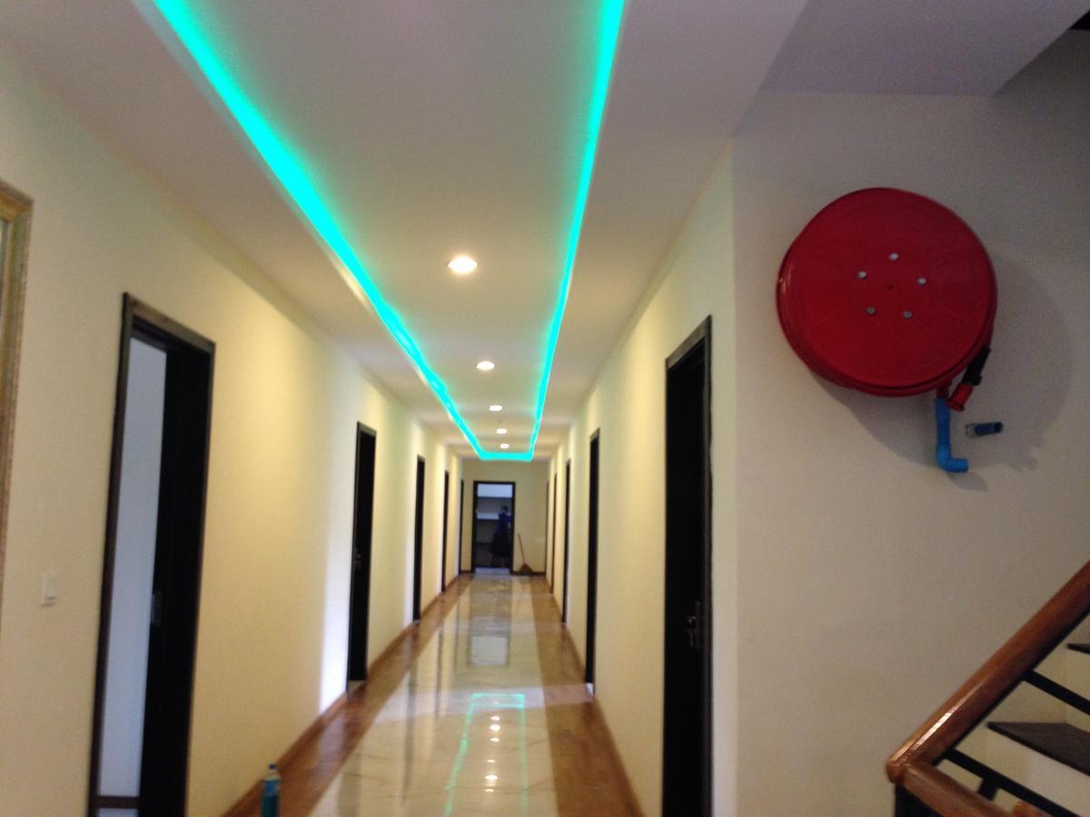 Hotel 9 Mile Yangon Esterno foto